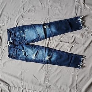 KanCan size 28 skinny jeans